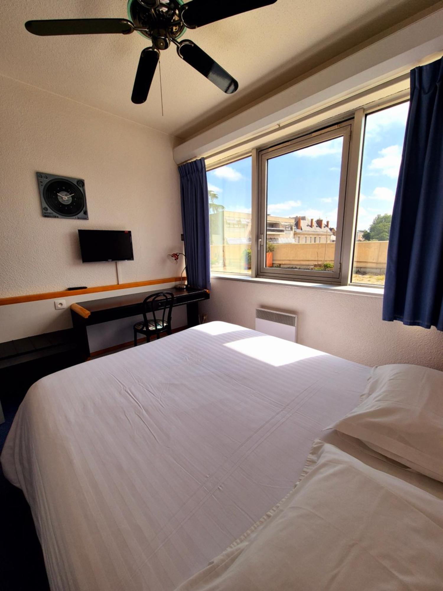 Arche Hotel Vierzon Exterior photo